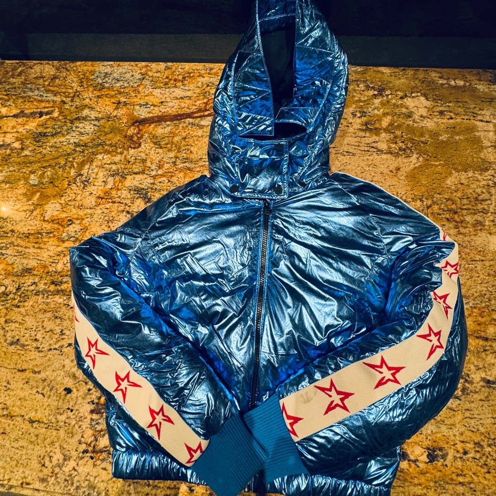 Perfect Moment Blue Foil Red Stars Size Small MSRP $770 NWOT